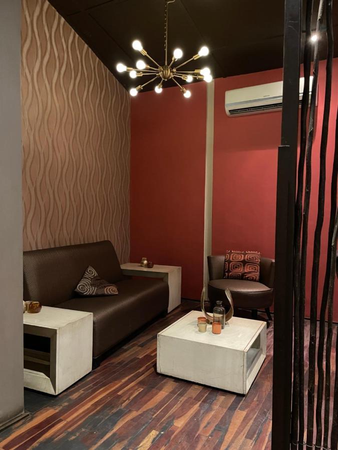 Planet Hotel Hollybum Lubumbashi Exteriér fotografie