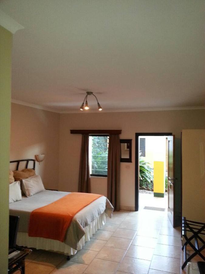 Planet Hotel Hollybum Lubumbashi Exteriér fotografie